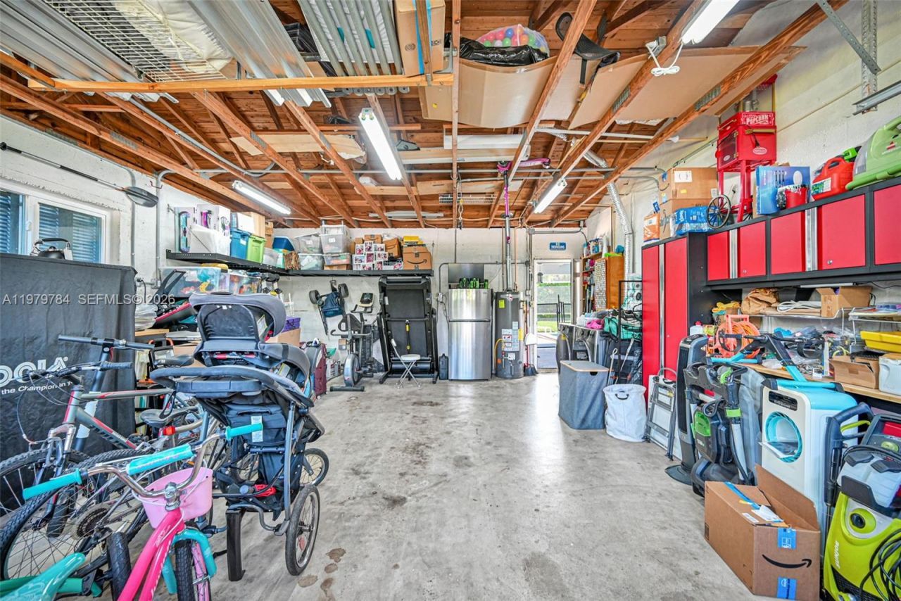 8935 SW 186th Ter, Cutler Bay, FL 33157 Photo