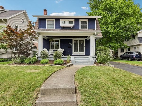 9 Dellwood Avenue, Oakwood, OH 45419