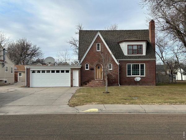 312 W 6th St, Julesburg, CO 80737