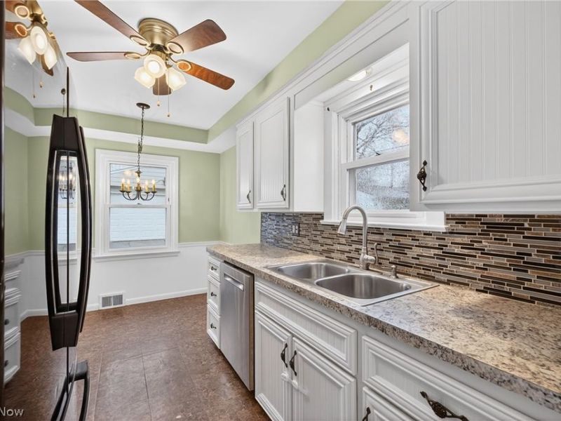 5229 Melody Lane, Willoughby, OH 44094 Photo 7