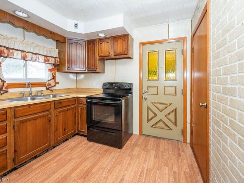 1055 Ambrose Avenue, East Liverpool, OH 43920 Photo 10