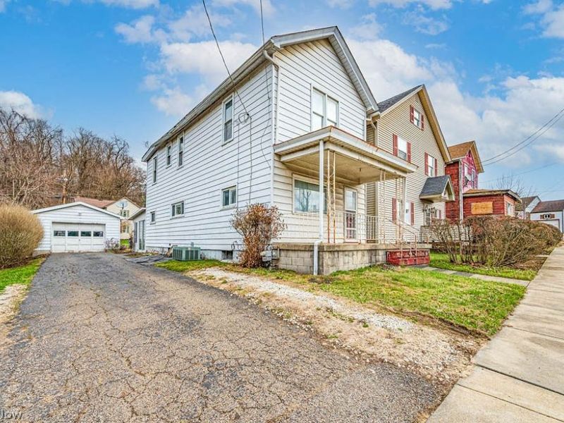 1055 Ambrose Avenue, East Liverpool, OH 43920 Photo 2