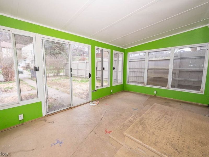 1055 Ambrose Avenue, East Liverpool, OH 43920 Photo 6