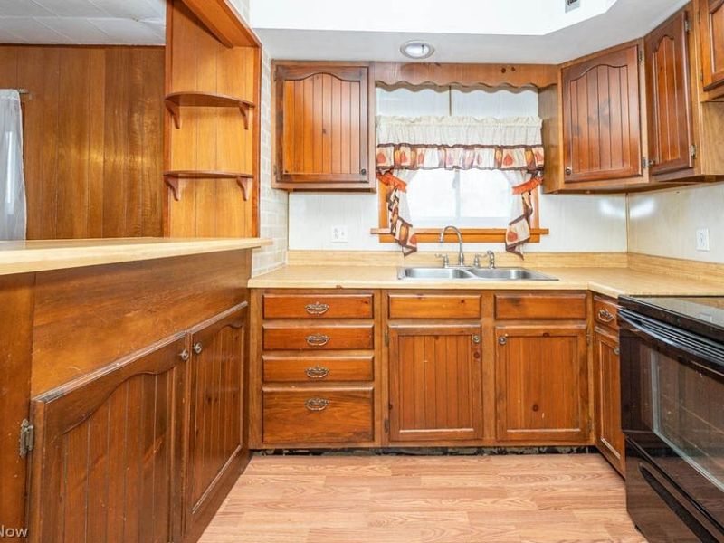 1055 Ambrose Avenue, East Liverpool, OH 43920 Photo 9