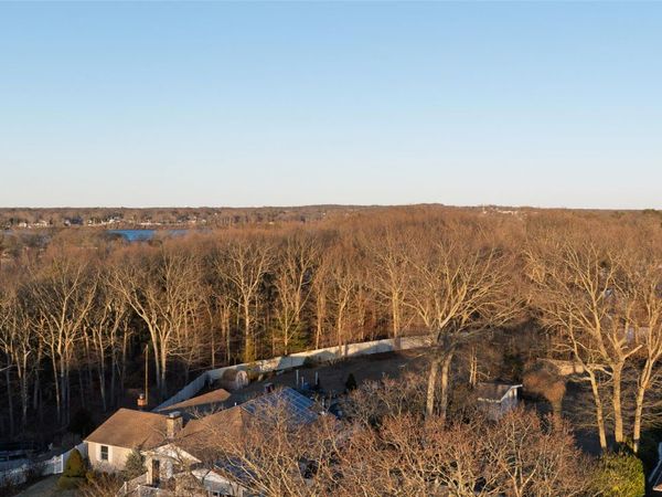 Cherokee Street , Ronkonkoma, NY 11779