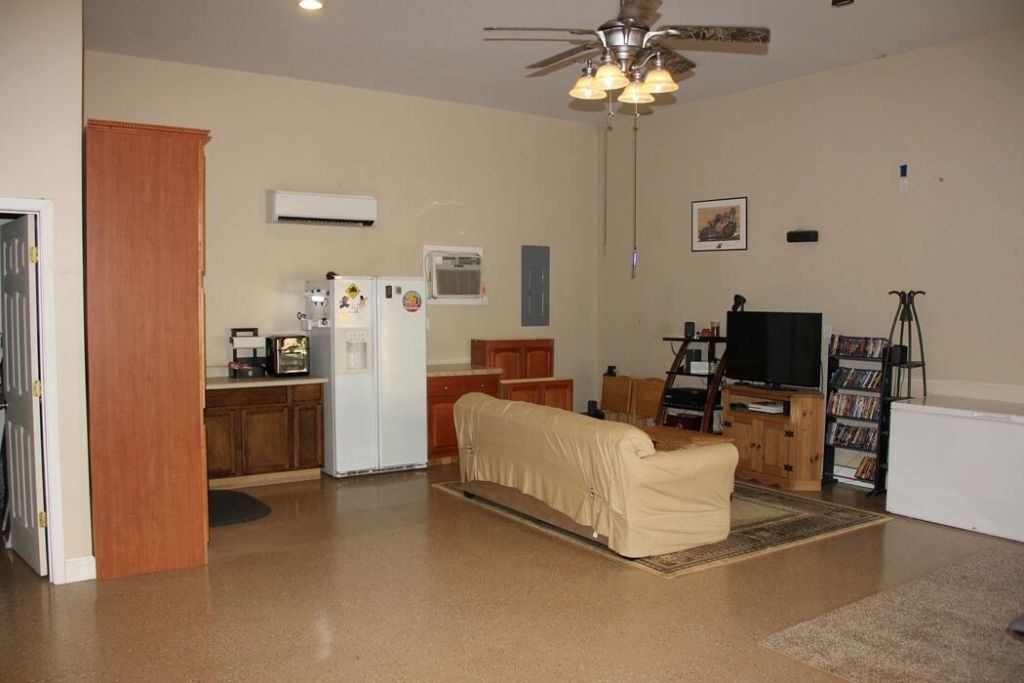 6611 North Road Photo 18