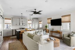 18 Iron Forge Alley photo 4