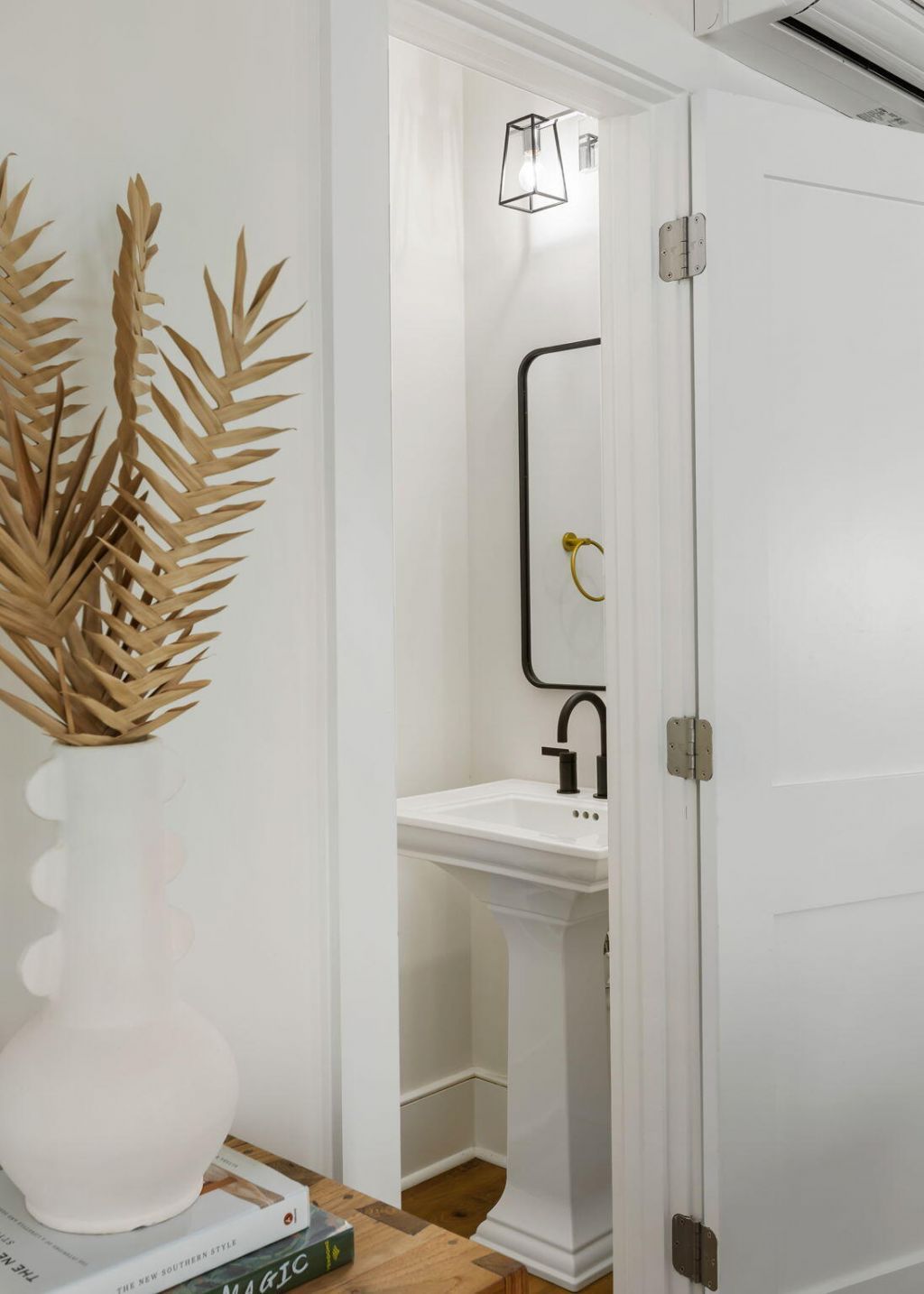 18 Iron Forge Alley Photo 8