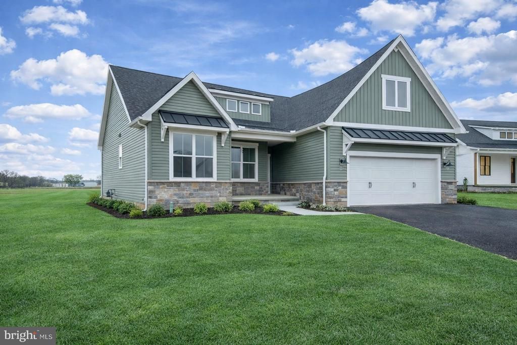 83 W Audubon, Unit 166, Gettysburg, PA 17325 Main Photo