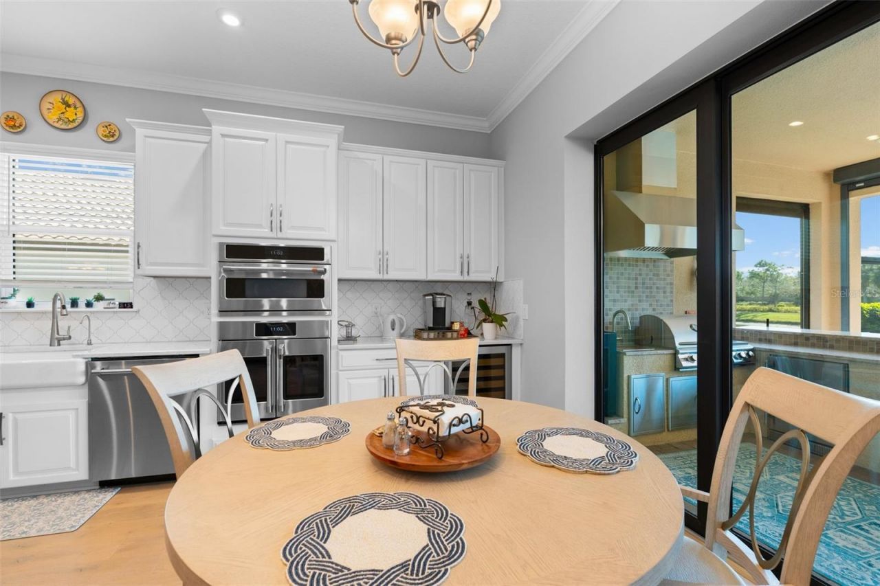 10604 Wicker Park Place, Palmetto, FL 34221 Photo