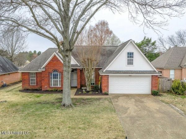 9209 Hickory Drive, Olive Branch, MS 38654