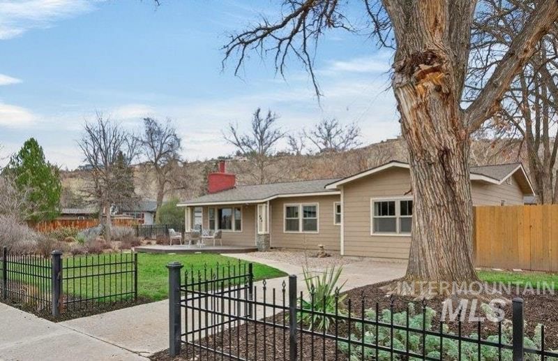 506 N Hillview Drive, Boise, ID 83712 Main Photo