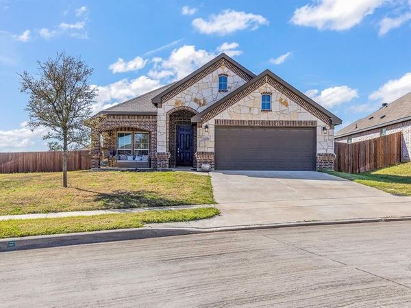 2556 Silver Fox Trail, Weatherford, TX 76087