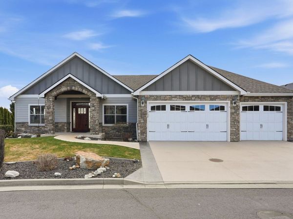 1228 E Fireside Ln, Spokane, WA 99208