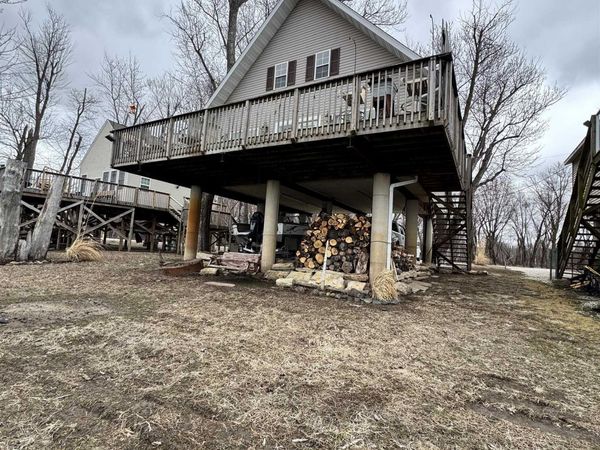 1438 J & J Road, Gladstone, IL 61437