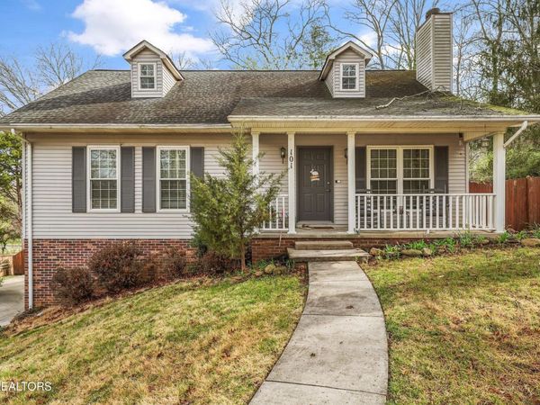 101 Hooper Court, Oak Ridge, TN 37830