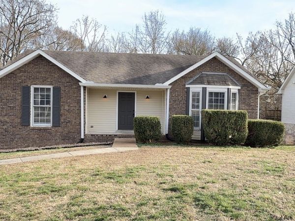 3116 Larson Ln, Clarksville, TN 37043
