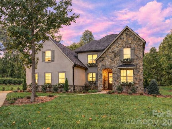 520 Weddington Road , Weddington, NC 28104