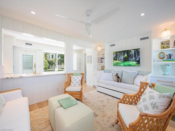 299 8th AVE S, Unit 299B, NAPLES, FL 34102