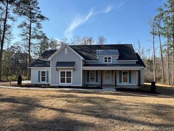 5379 Clubhouse Lane, Hope Mills, NC 28348