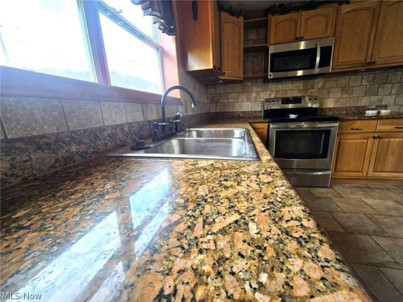 80 Hannah Place Road, Belpre, OH 45714 Photo 7