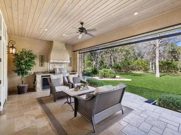 358 Mariposa LOOP, New Braunfels, TX 78132