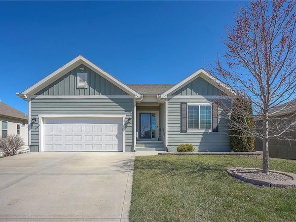 1817 Prairie Grass Drive, Raymore, MO 64083