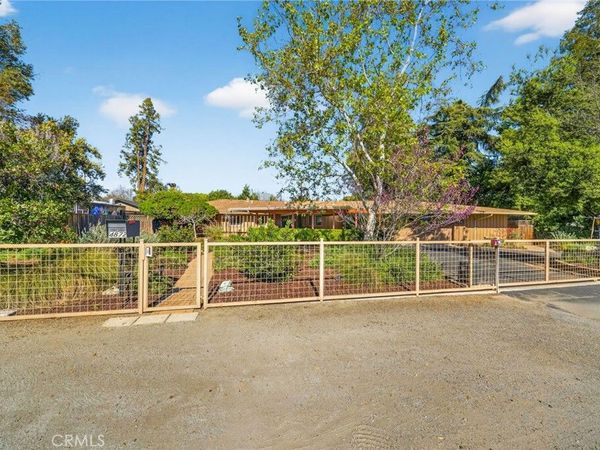 4872 N Arcade, Fresno, CA 93704