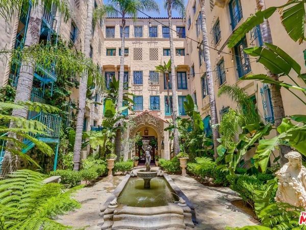 642 S Bronson Avenue, Unit 207, Los Angeles, CA 90010