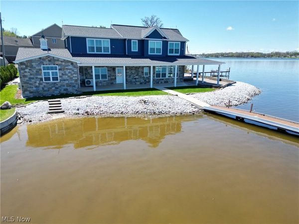 2166 NE River Road, Lake Milton, OH 44429