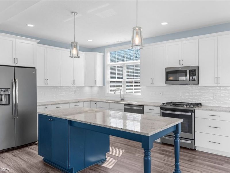 2166 NE River Road, Lake Milton, OH 44429 Photo 17