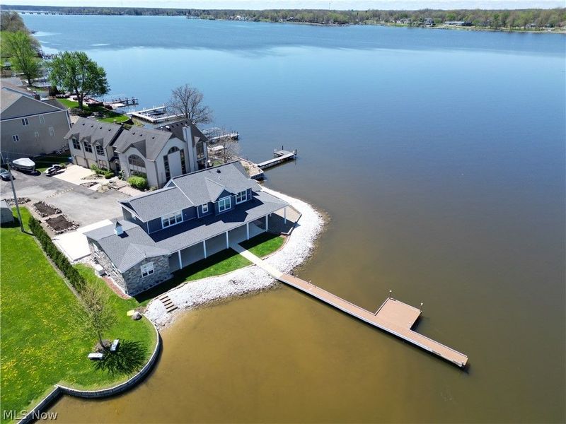 2166 NE River Road, Lake Milton, OH 44429 Photo 2