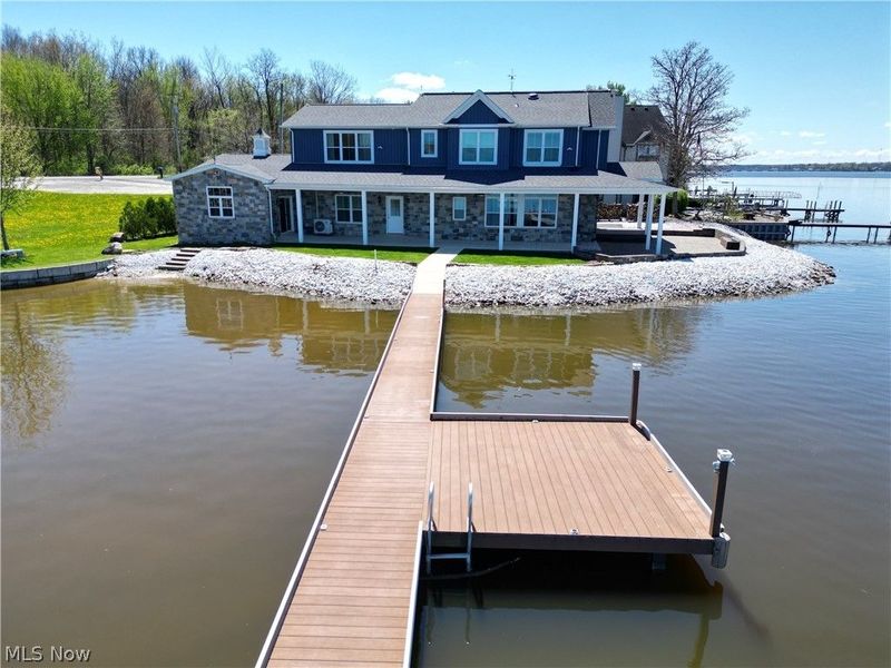 2166 NE River Road, Lake Milton, OH 44429 Photo 3