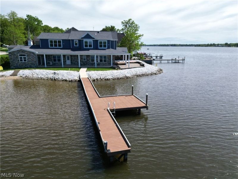 2166 NE River Road, Lake Milton, OH 44429 Photo 4