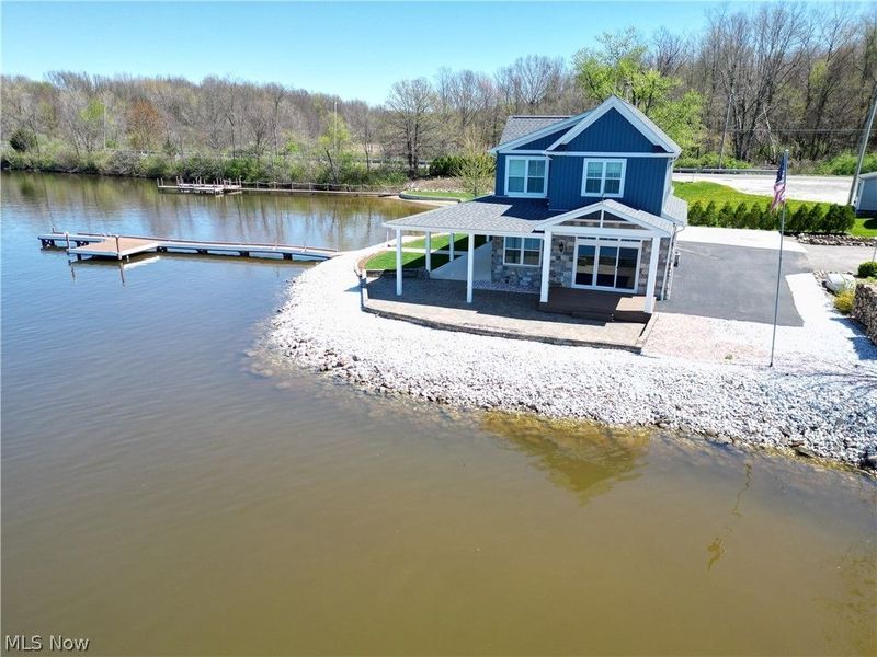 2166 NE River Road, Lake Milton, OH 44429 Photo 4