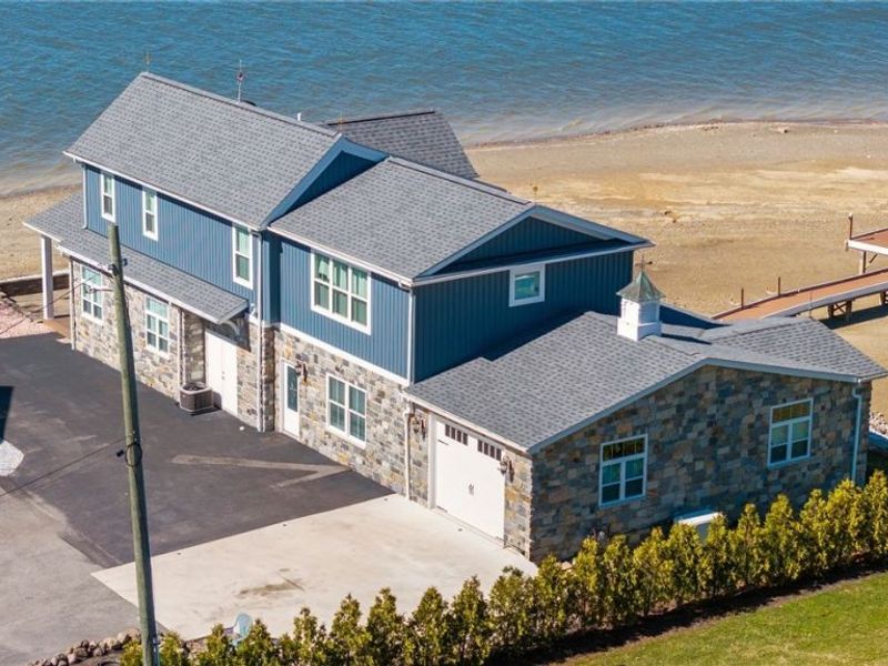 2166 NE River Road, Lake Milton, OH 44429 Photo 4