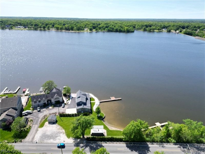 2166 NE River Road, Lake Milton, OH 44429 Photo 5