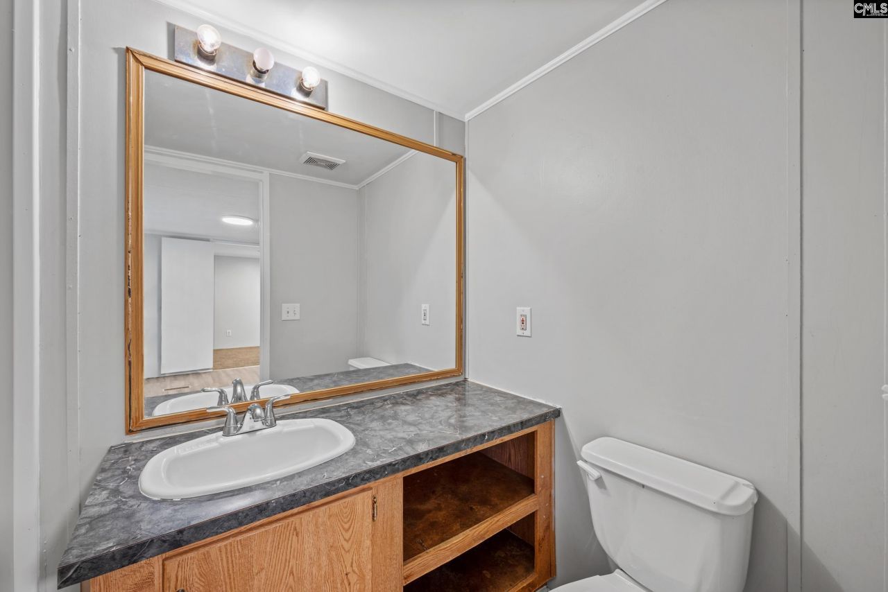 219 Paula Court  Photo 10