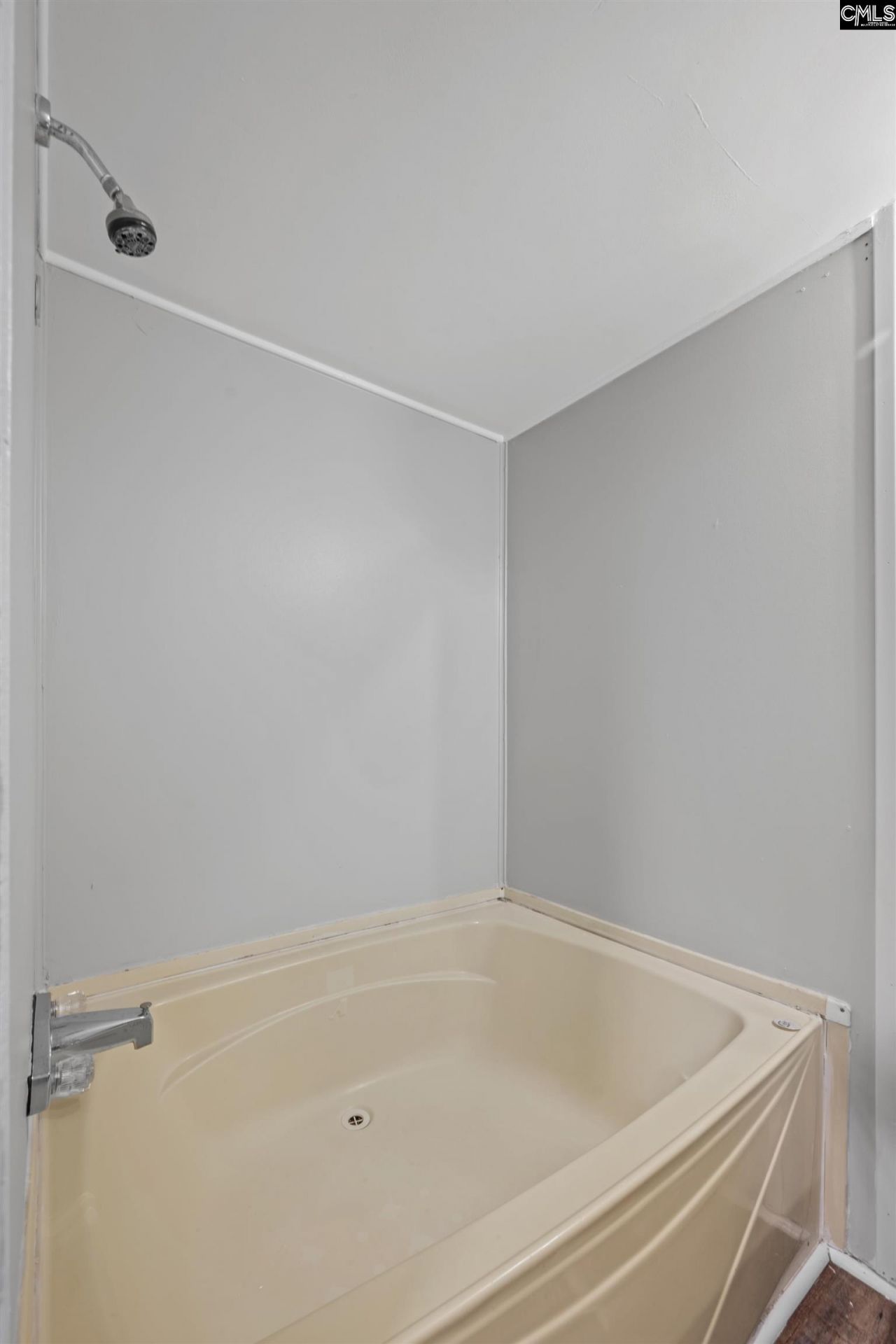 219 Paula Court  Photo 11