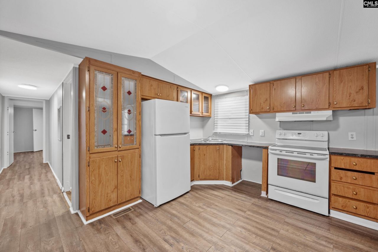 219 Paula Court  Photo 4