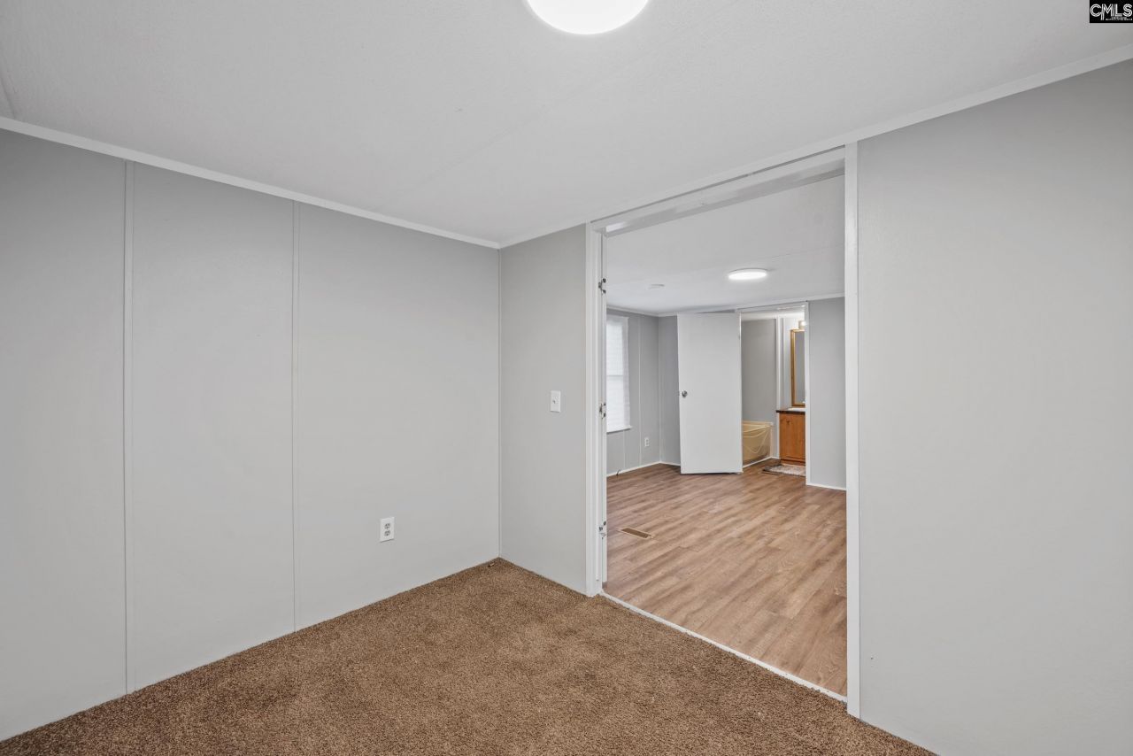 219 Paula Court  Photo 9