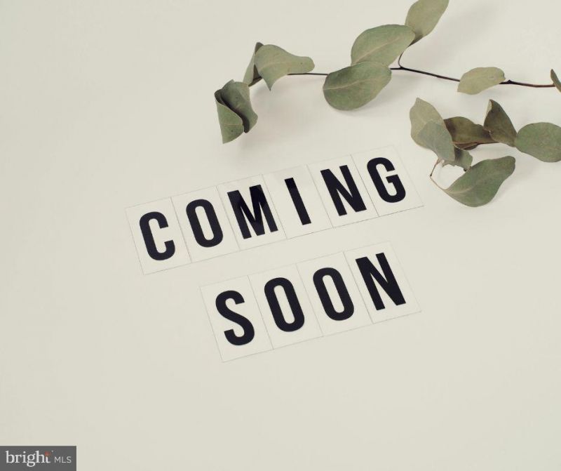 22886 Lacey Oak Terrace, Sterling, VA 20166 Main Photo