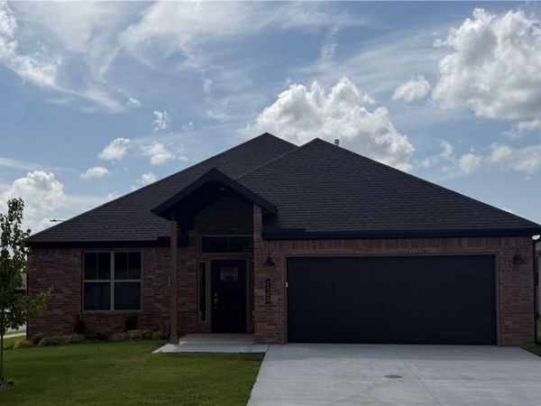 2300 N Zane Street, Siloam Springs, AR 72761
