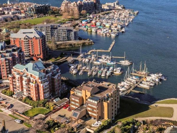 640 Montreal St, Unit 201, Victoria, BC V8V 1Z8