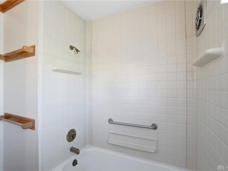 827 Snowhill Boulevard, Springfield, OH 45504 Photo 21