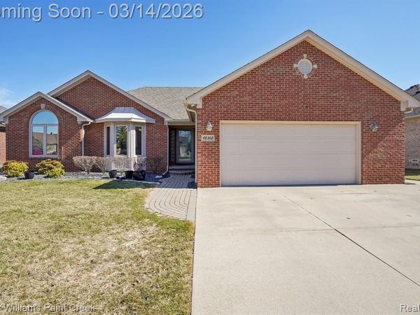 48302 Adams Drive, Macomb Twp, MI 48044