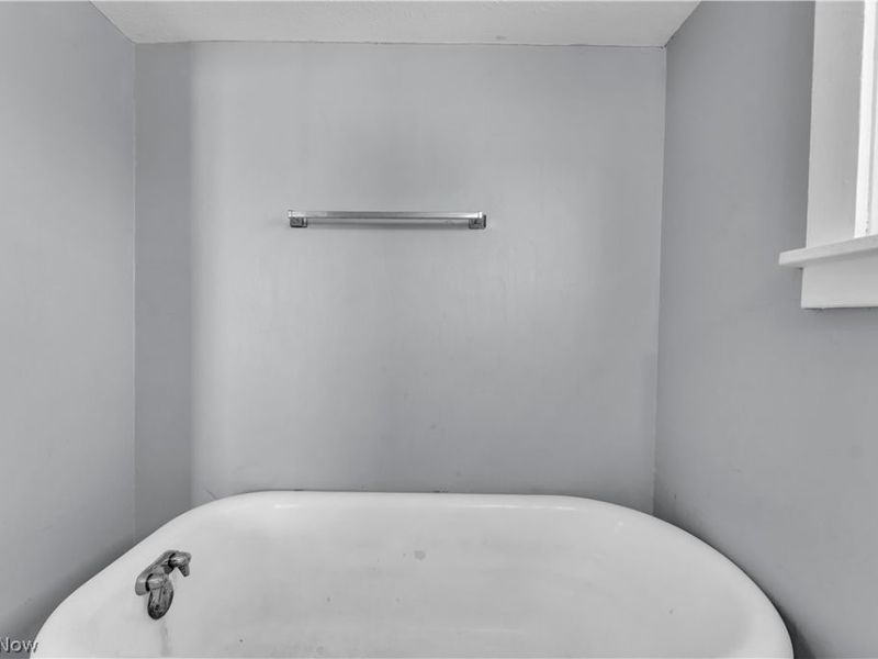 1858 Rudwick Road, Cleveland, OH 44112 Photo 21