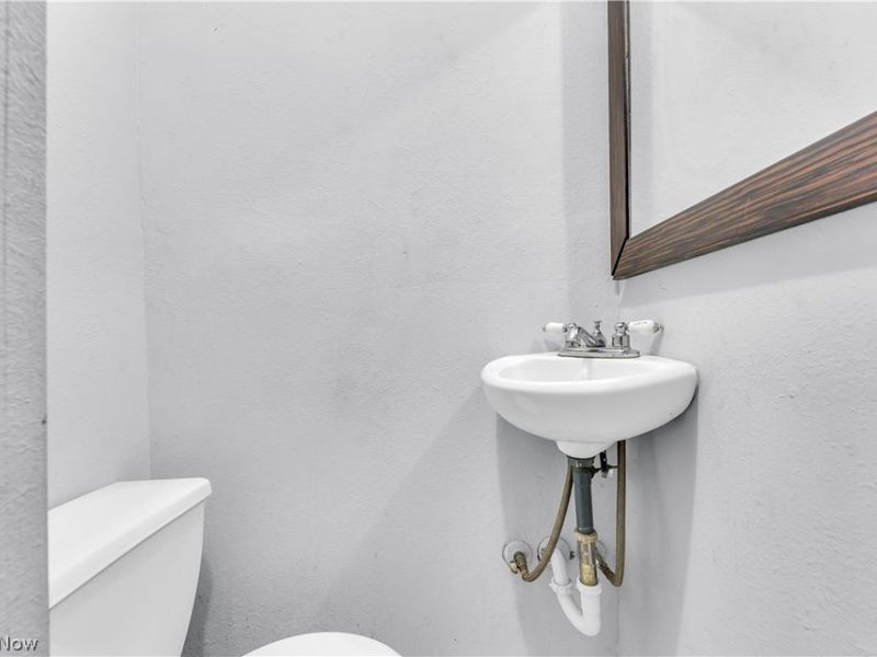 1858 Rudwick Road, Cleveland, OH 44112 Photo 28