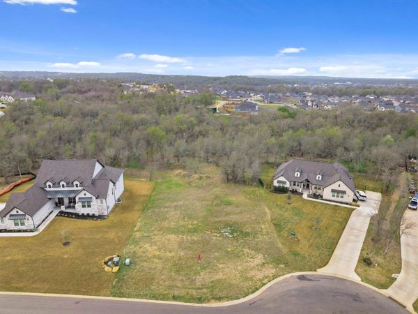 127 Booted Eagle Claw CV, Cedar Creek, TX 78612