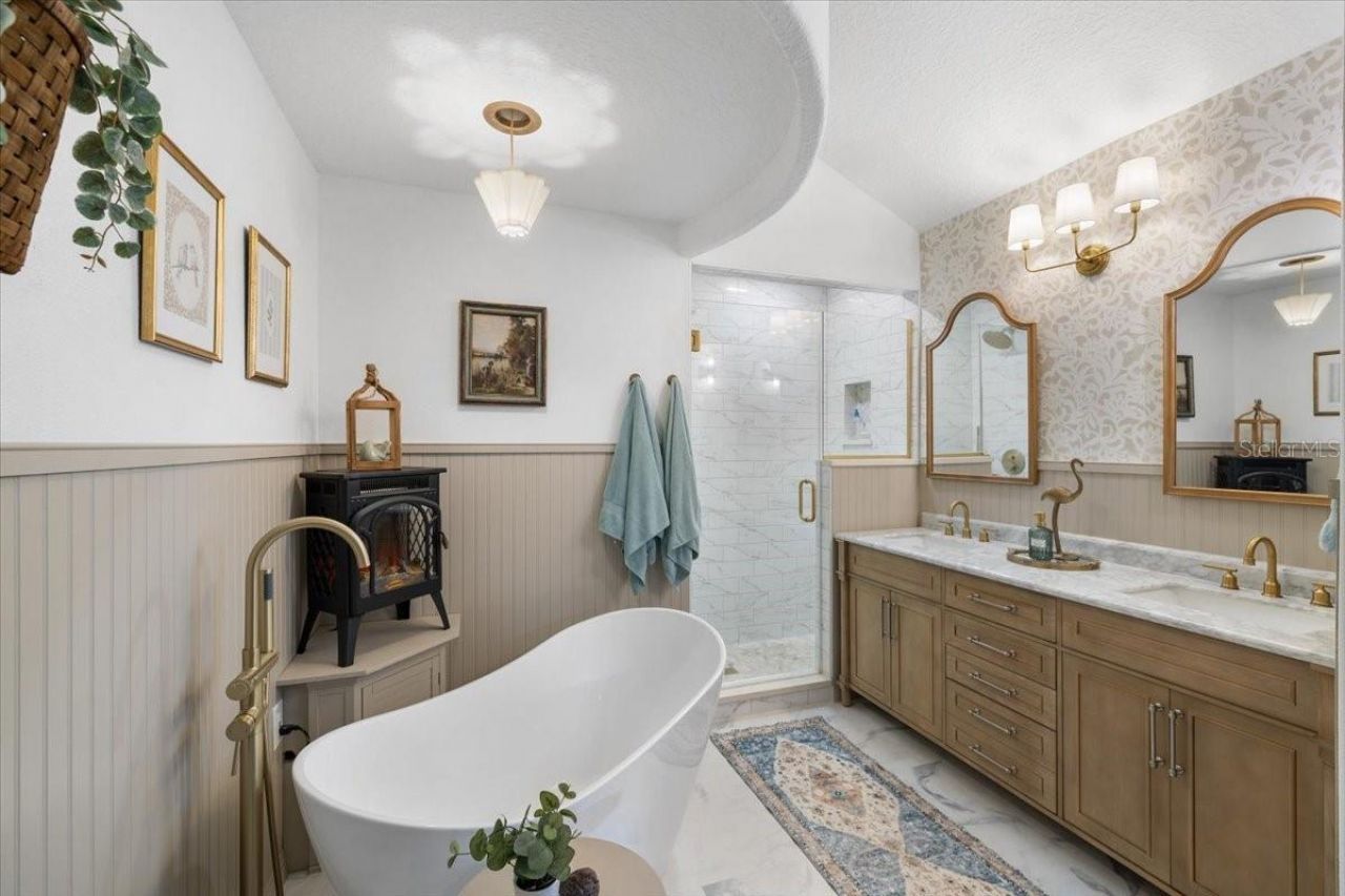 6093 Avenue Of The Palms, Weeki Wachee, FL 34607 Photo